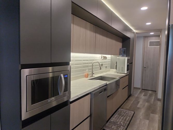 Apartamento de 3 alcobas en venta en El Poblado, Medellín, 150 m² · foto 8 de 19