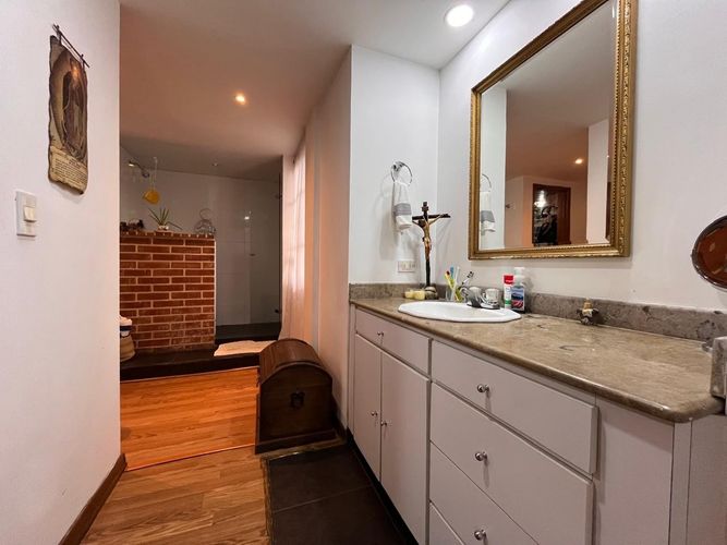 Apartamento de 3 alcobas en venta en El Poblado, Medellín, 243 m² · foto 9 de 18