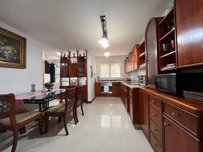 Apartamento de 3 alcobas en venta en El Poblado, Medellín, 243 m² · foto 7 de 18