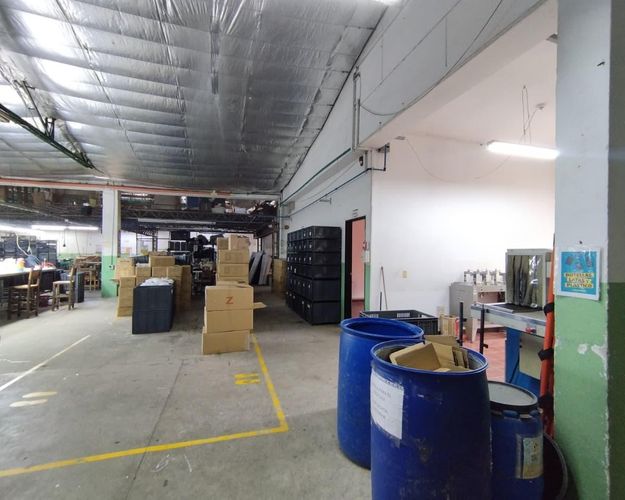 Bodega en venta en El Poblado, Medellín, 1490 m² · foto 9 de 19
