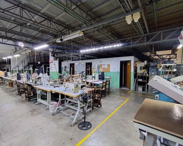 Bodega en venta en El Poblado, Medellín, 1490 m² · foto 17 de 19