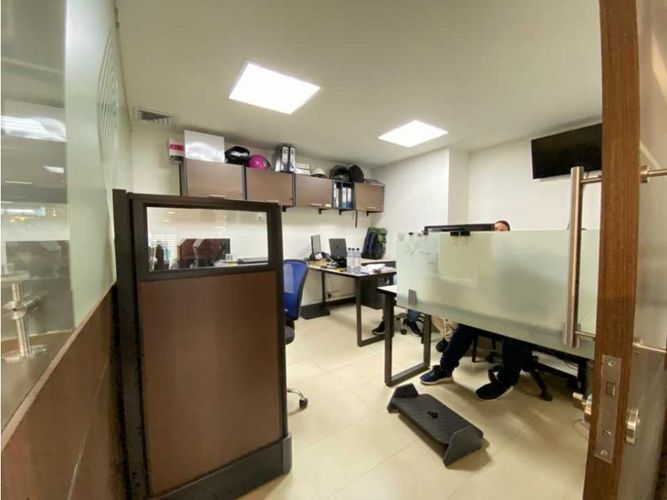 Oficina en venta en Aeroparque Juan Pablo Ii, Medellín, 728 m² · foto 8 de 24