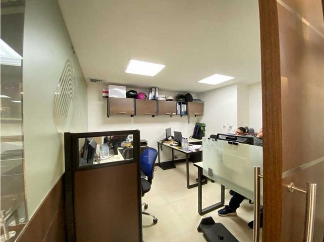 Oficina en venta en Aeroparque Juan Pablo Ii, Medellín, 728 m² · foto 9 de 24