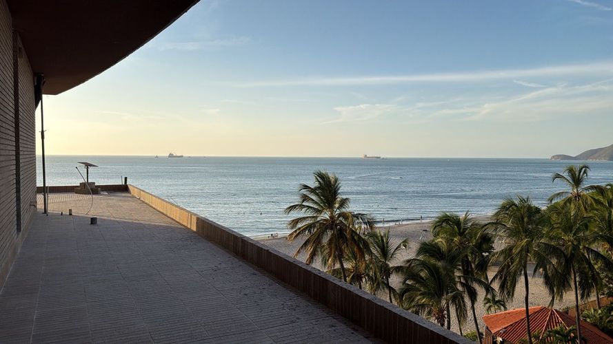 Apartamento de 3 alcobas en venta en Bello Horizonte, Santa Marta, 216 m² · foto 7 de 10