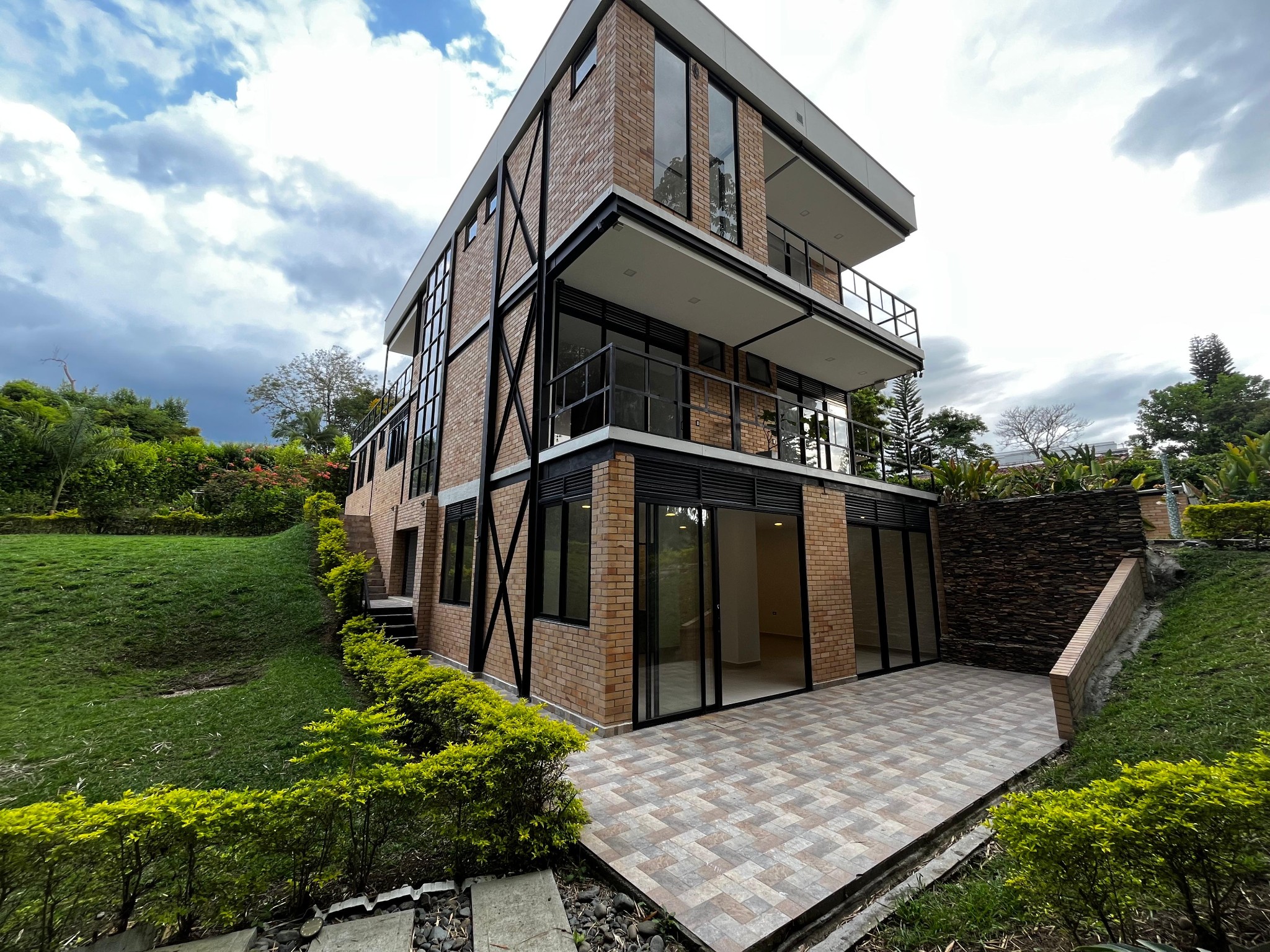 Casa en venta en Cerritos, Pereira · foto 2 de 24