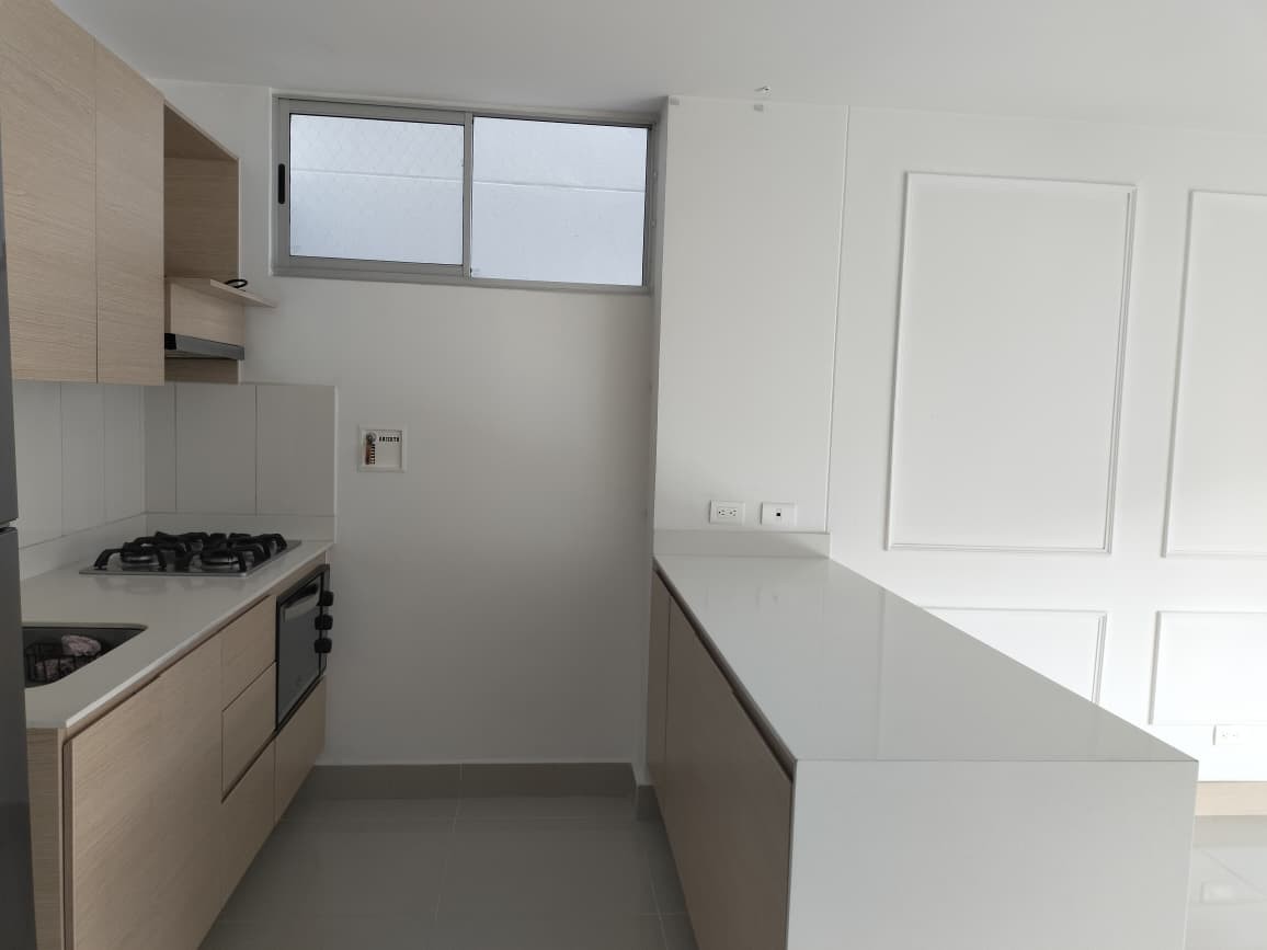 Apartamento en venta en El Poblado, Medellín · foto 7 de 16
