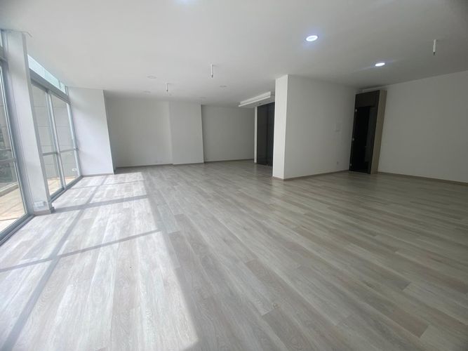 Oficina en arriendo en El Poblado, Medellín, 130 m² · foto 10 de 18