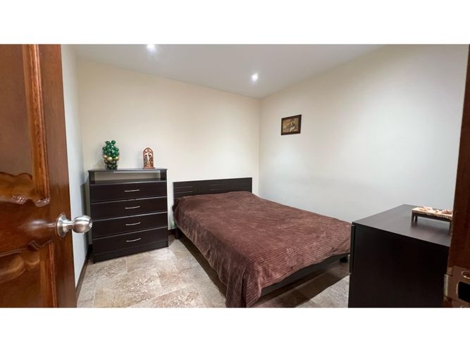 Casa de 5 alcobas en venta en San Antonio De Pereira, Rionegro, 142 m² · foto 6 de 9