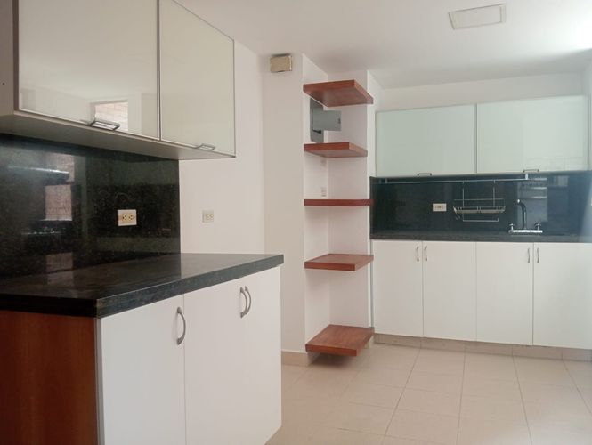 Apartamento de 3 alcobas en arriendo en Laureles, Medellín, 120 m² · foto 7 de 16