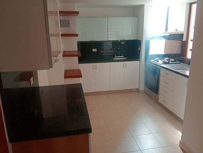 Apartamento de 3 alcobas en arriendo en Laureles, Medellín, 120 m² · foto 9 de 16