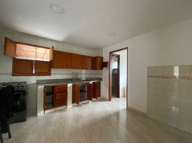 Oficina en arriendo en Camino Verde, Envigado, 450 m² · foto 4 de 12