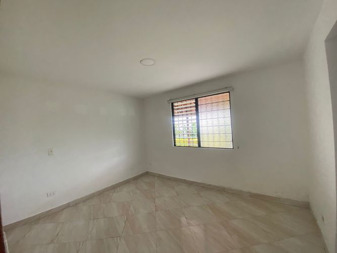 Oficina en arriendo en Camino Verde, Envigado, 450 m² · foto 3 de 12