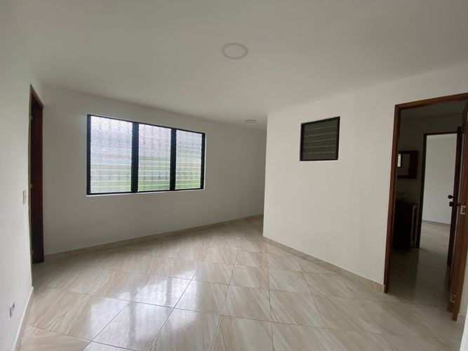 Oficina en arriendo en Camino Verde, Envigado, 450 m² · foto 2 de 12