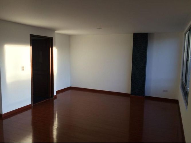 Apartamento de 3 alcobas en venta en Santa Barbara Central, Bogotá, 116 m² · foto 15 de 22