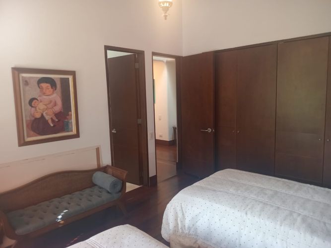 Casa de 3 alcobas en arriendo en El Poblado, Medellín, 400 m² · foto 9 de 15