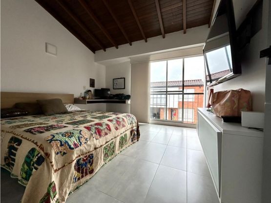 Casa en venta en Avenida Alberto Mendoza, Manizales · foto 8 de 19