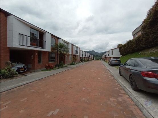 Casa en venta en Avenida Alberto Mendoza, Manizales · foto 15 de 19