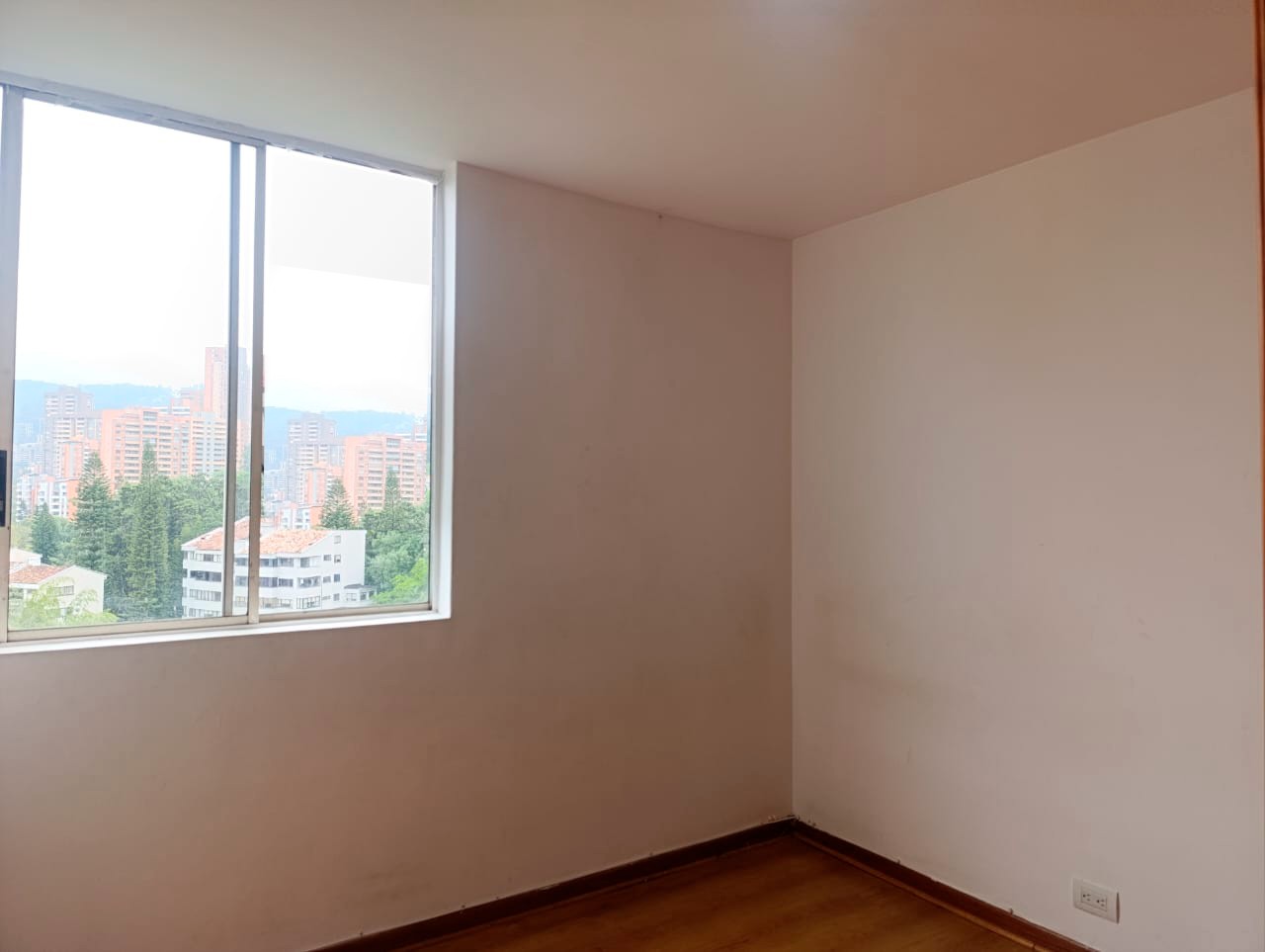Apartamento en venta en El Poblado, Medellín · foto 3 de 17