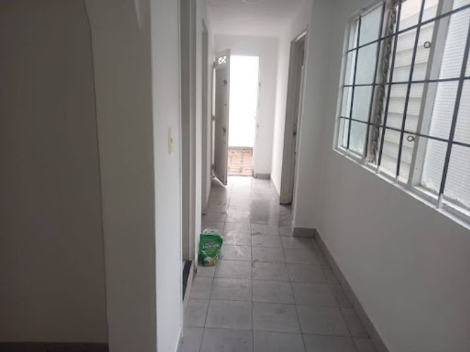 Casa de 4 alcobas en arriendo en Caicedo, Medellín, 150 m² · foto 3 de 24