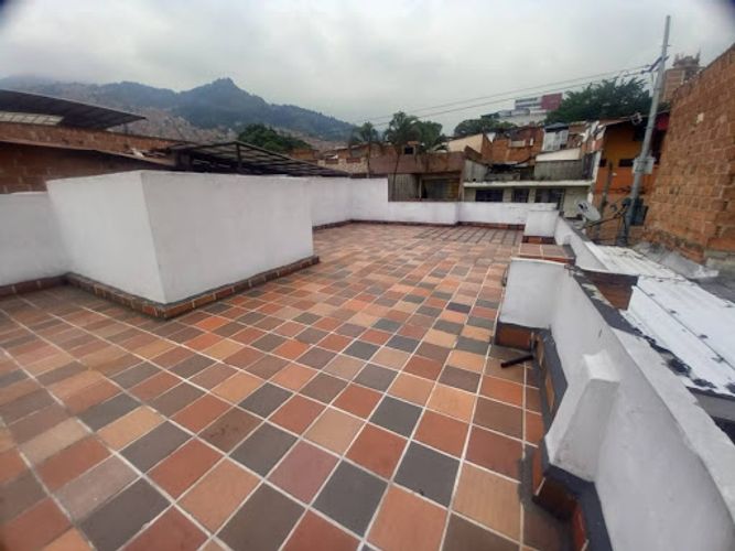 Casa de 4 alcobas en arriendo en Caicedo, Medellín, 150 m² · foto 23 de 24