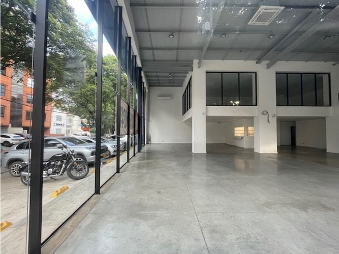 Local en arriendo en Santa Monica, Cali, 440 m² · foto 3 de 3