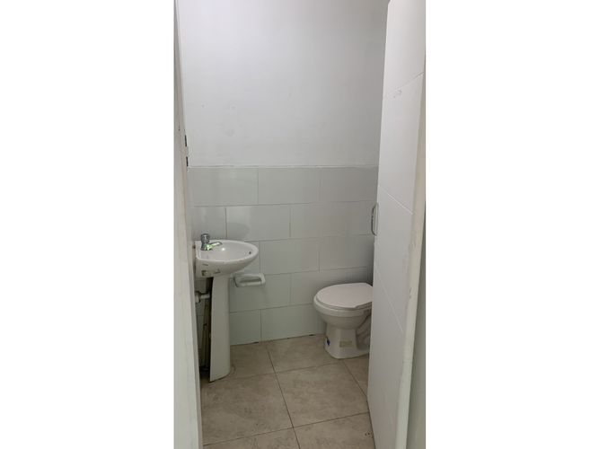 Local en arriendo en Santa Monica, Cali, 15 m² · foto 4 de 4