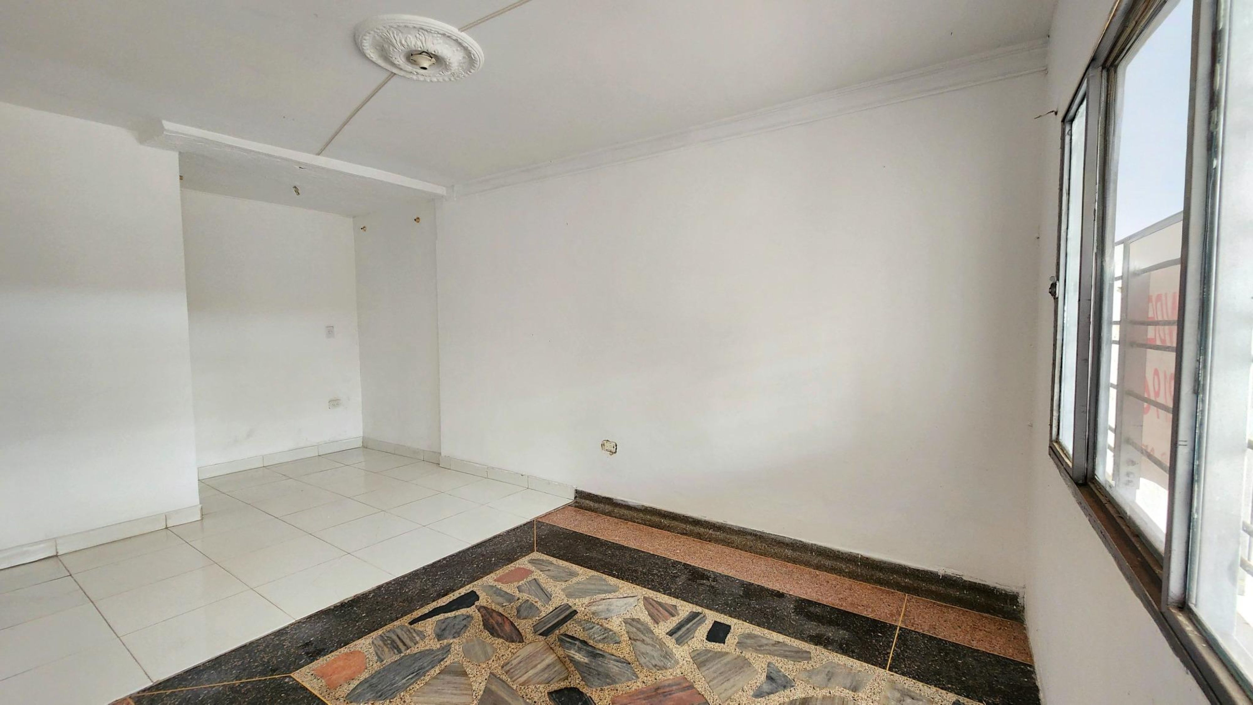 Casa en venta en Claret, Cúcuta · foto 3 de 24