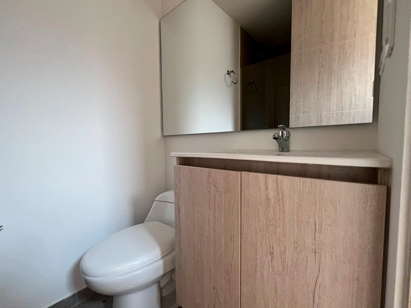 Apartamento en arriendo en Loma Del Barro, Envigado · foto 16 de 16