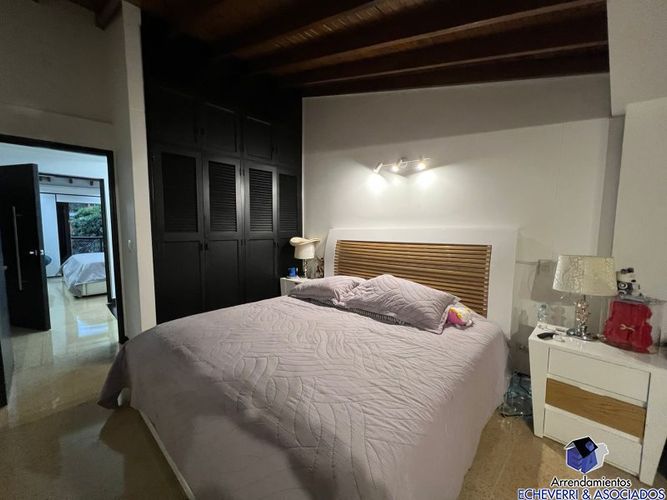 Casa de 3 alcobas en venta en Loma Del Chocho, Envigado, 200 m² · foto 10 de 24