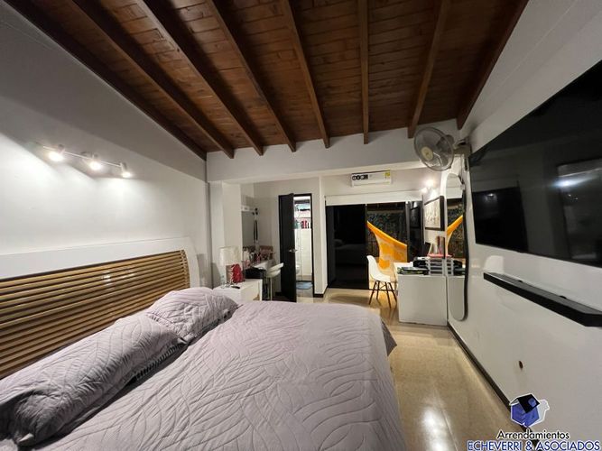 Casa de 3 alcobas en venta en Loma Del Chocho, Envigado, 200 m² · foto 12 de 24
