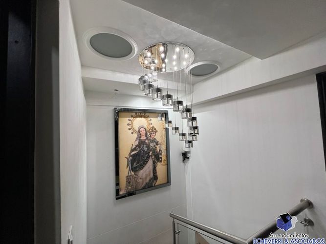 Casa de 3 alcobas en venta en Loma Del Chocho, Envigado, 200 m² · foto 14 de 24