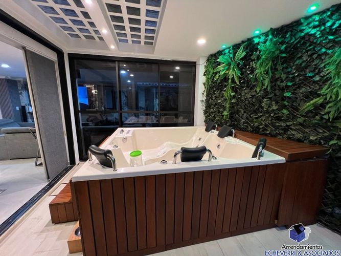Casa de 3 alcobas en venta en Loma Del Chocho, Envigado, 200 m² · foto 23 de 24