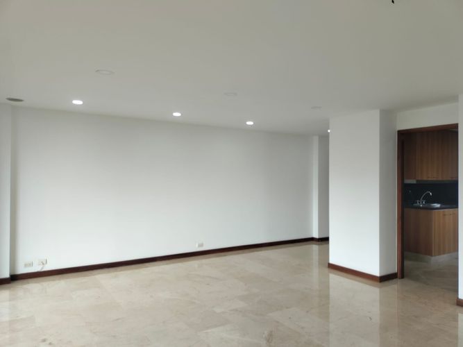 Apartamento de 2 alcobas en venta en El Poblado, Medellín, 143 m² · foto 5 de 18