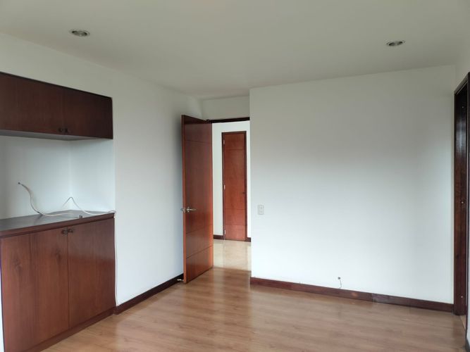 Apartamento de 2 alcobas en venta en El Poblado, Medellín, 143 m² · foto 18 de 18