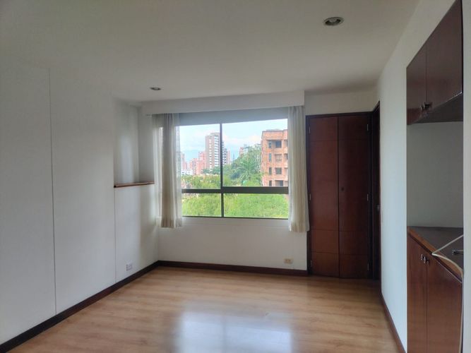 Apartamento de 2 alcobas en venta en El Poblado, Medellín, 143 m² · foto 9 de 18