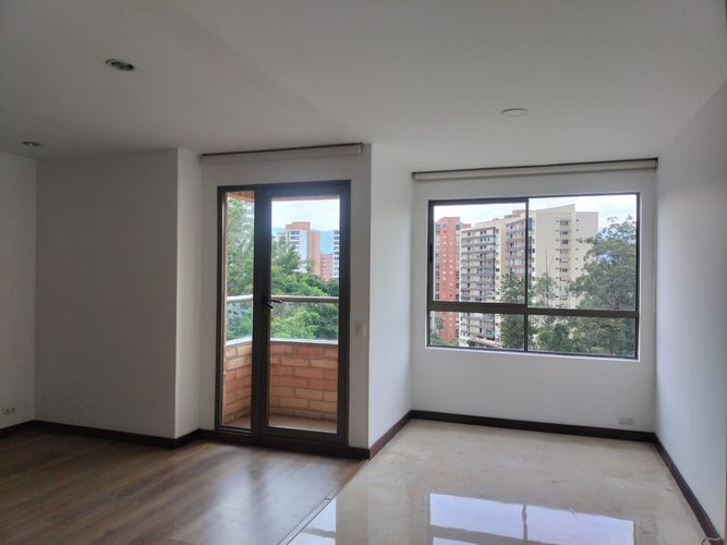 Apartamento de 2 alcobas en venta en El Poblado, Medellín, 143 m² · foto 17 de 18