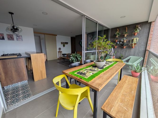 Apartamento de 3 alcobas en venta en Loma Del Chocho, Envigado, 110 m² · foto 8 de 13