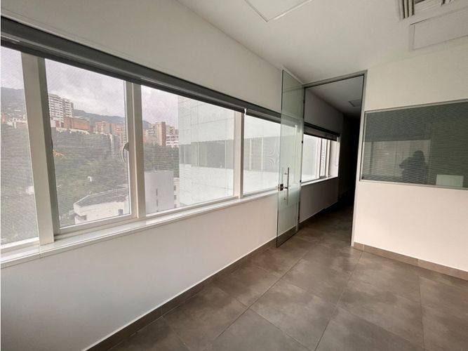 Oficina en arriendo en Manila, Medellín, 93 m² · foto 5 de 13