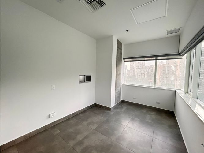 Oficina en arriendo en Manila, Medellín, 93 m² · foto 6 de 13