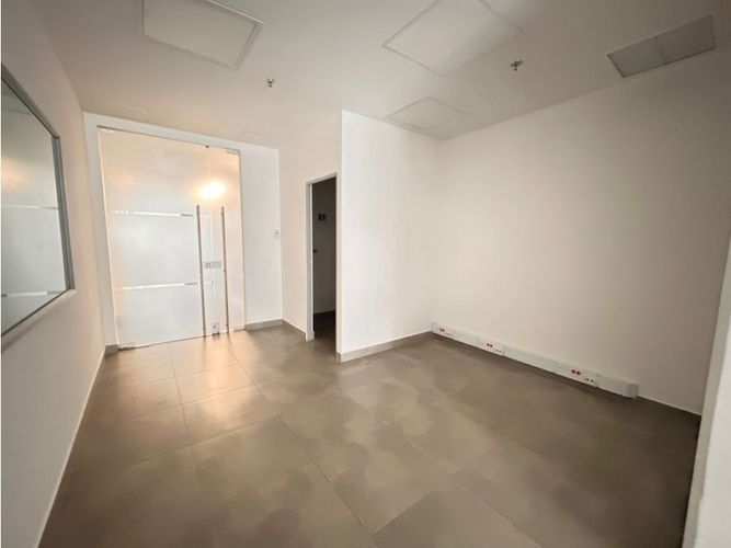 Oficina en arriendo en Manila, Medellín, 93 m² · foto 9 de 13