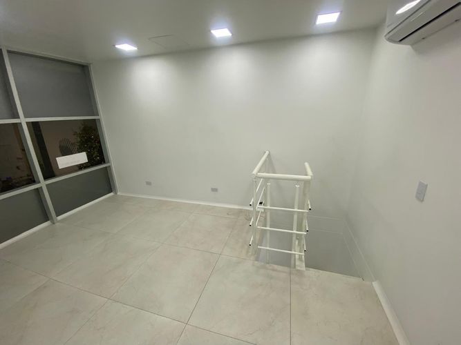 Local en arriendo en El Poblado, Medellín, 32 m² · foto 10 de 14