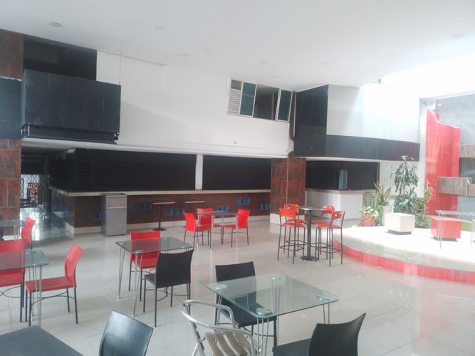 Local en venta en Laureles, Medellín, 440 m² · foto 3 de 15