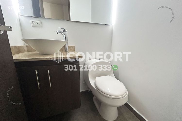 Apartamento de 3 alcobas en arriendo en Loma Del Esmeraldal, Envigado, 114 m² · foto 2 de 24