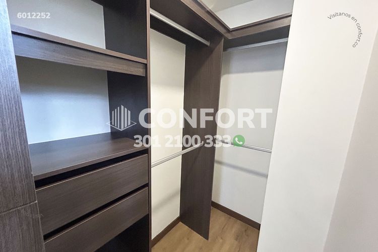 Apartamento de 3 alcobas en arriendo en Loma Del Esmeraldal, Envigado, 114 m² · foto 13 de 24