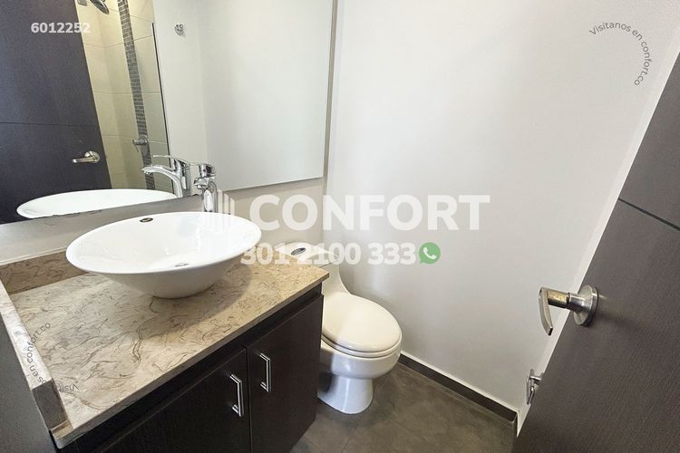 Apartamento de 3 alcobas en arriendo en Loma Del Esmeraldal, Envigado, 114 m² · foto 23 de 24