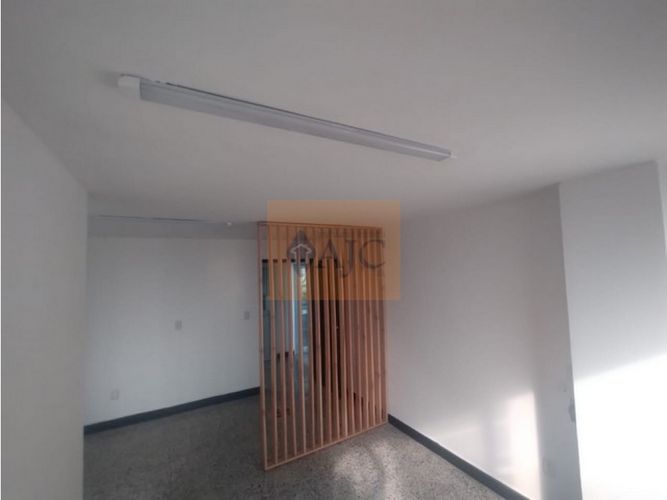 Oficina en arriendo en Centro, Bucaramanga, 28 m² · foto 5 de 10