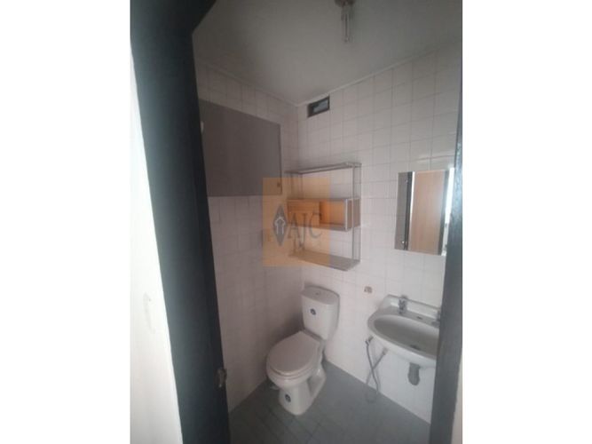 Oficina en arriendo en Centro, Bucaramanga, 28 m² · foto 7 de 10