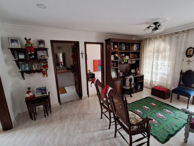 Casa de 5 alcobas en venta en Los Pinos, Bucaramanga, 288 m² · foto 7 de 21