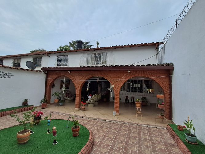 Casa de 5 alcobas en venta en Los Pinos, Bucaramanga, 288 m² · foto 8 de 21