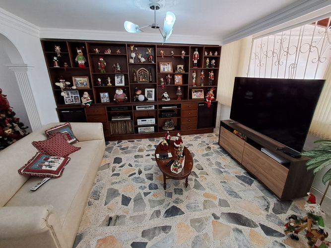 Casa de 5 alcobas en venta en Los Pinos, Bucaramanga, 288 m² · foto 21 de 21
